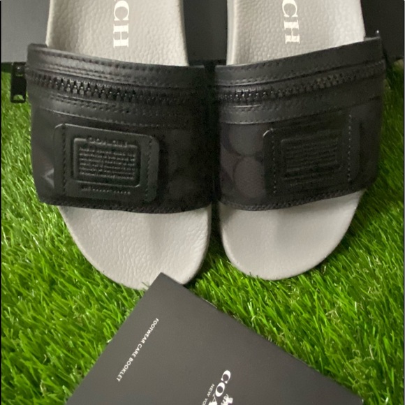 Coach Pocket Pool Slides, Black, 7, New - Picture 6 of 12